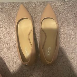 Michael Kors Nude Pumps